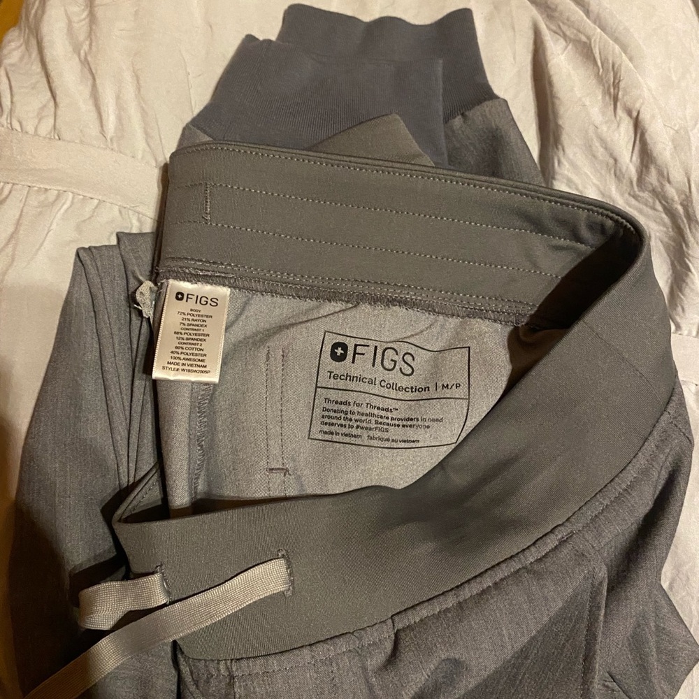Figs Catarina joggers.  New conditions never worn just no tag